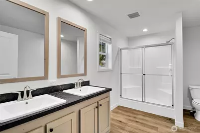 18425 NE 95th Street #218, Redmond, WA 98052 - Photo 8