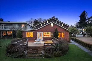 4728 NE 172nd St, Lake Forest Park, WA 98155 - Photo 2