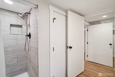 3216 24th Avenue W, Seattle, WA 98199 - Photo 20