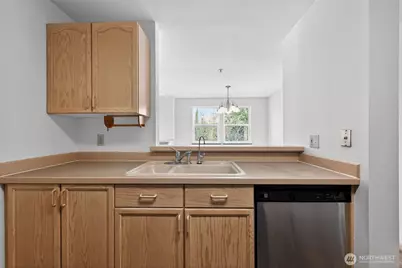901 Sunset Boulevard NE #D215, Renton, WA 98056 - Photo 8
