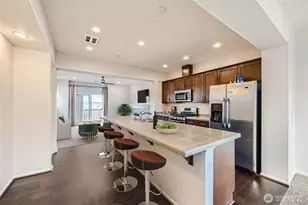 3325 30th Dr, Everett, WA 98201 - Photo 2