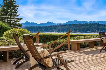 14735 Henderson Road NE, Bainbridge Island, WA 98110 - Photo 12