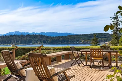 14735 Henderson Road NE, Bainbridge Island, WA 98110 - Photo 4