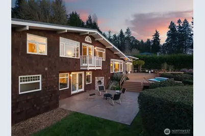 14735 Henderson Road NE, Bainbridge Island, WA 98110 - Photo 32