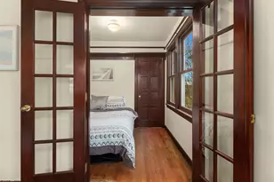 411 Boylston Ave E, Seattle, WA 98102 - Photo 12