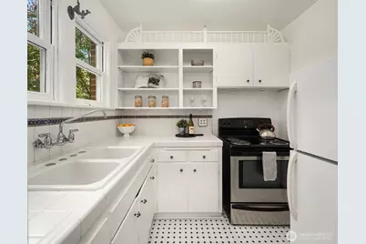 411 Boylston Avenue E #202, Seattle, WA 98102 - Photo 18