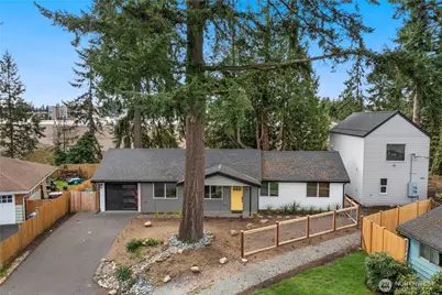 1402 N 136th Street, Seattle, WA 98133 - Photo 1