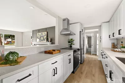 1402 N 136th Street, Seattle, WA 98133 - Photo 4