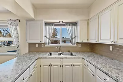 404 N 39th Avenue, Yakima, WA 98902 - Photo 10