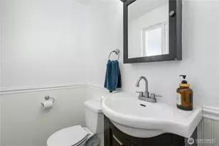 219 SW 108th St, Seattle, WA 98146 - Photo 16