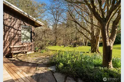 15232 Vermontville Road SW, Vashon, WA 98070 - Photo 32