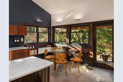 15232 Vermontville Road SW, Vashon, WA 98070 - Photo 14