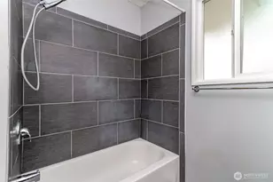 9419 120th St E, Puyallup, WA 98373 - Photo 16