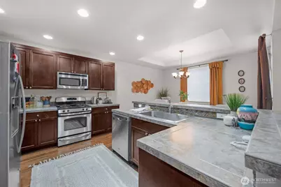 317 204th Place SE, Bothell, WA 98012 - Photo 6