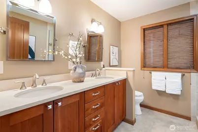 21537 Elm Drive, Brier, WA 98036 - Photo 16