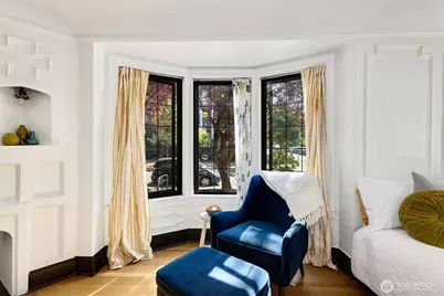 1101 17th Avenue #201, Seattle, WA 98122 - Photo 4