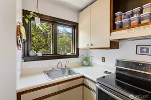 1101 17th Ave, Seattle, WA 98122 - Photo 12