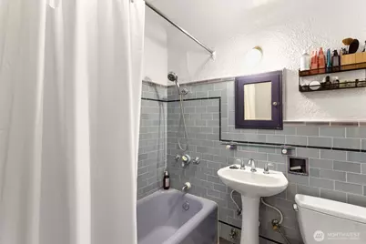 1101 17th Avenue #201, Seattle, WA 98122 - Photo 14