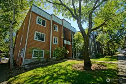 718 Kirkland Circle #B302, Kirkland, WA 98033 - Photo 1