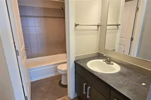 718 Kirkland Cir, Kirkland, WA 98033 - Photo 8