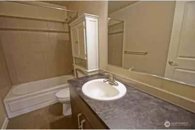 718 Kirkland Circle #B302, Kirkland, WA 98033 - Photo 8