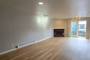 718 Kirkland Cir, Kirkland, WA 98033 - Photo 4