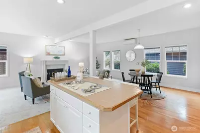 919 Cherry Avenue NE, Bainbridge Island, WA 98110 - Photo 10