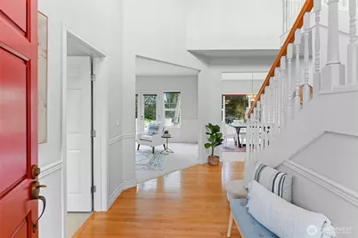 919 Cherry Avenue NE, Bainbridge Island, WA 98110 - Photo 4