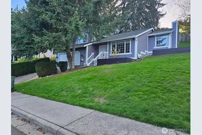 2455 130th Avenue SE, Bellevue, WA 98005 - Photo 2