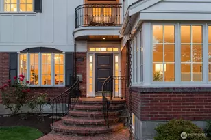 1915 35th Ave W, Seattle, WA 98199 - Photo 2