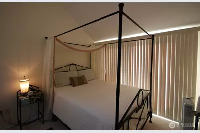 4610 Lake Wa Boulevard NE, Kirkland, WA 98033 - Photo 8