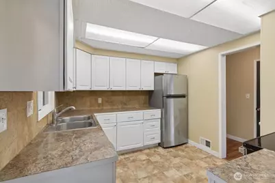 2502 N Lafayette Avenue, Bremerton, WA 98312 - Photo 8