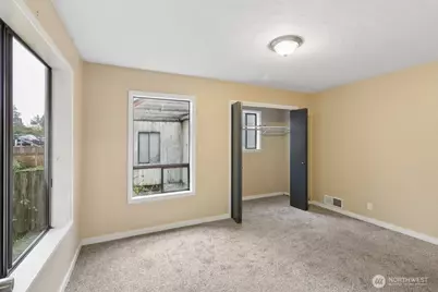 2502 N Lafayette Avenue, Bremerton, WA 98312 - Photo 4