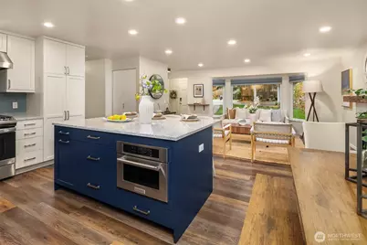 10621 NE 133rd Place, Kirkland, WA 98034 - Photo 8