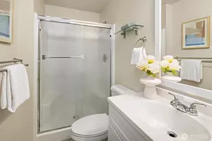 10621 NE 133rd Pl, Kirkland, WA 98034 - Photo 18