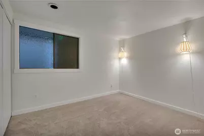 2253 Gilman Drive W #105, Seattle, WA 98119 - Photo 12