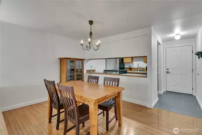 2253 Gilman Drive W #105, Seattle, WA 98119 - Photo 18