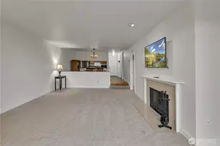 2253 Gilman Dr W, Seattle, WA 98119 - Photo 20