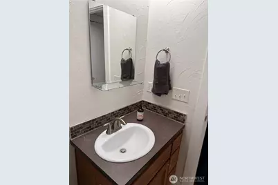 2253 Gilman Drive W #105, Seattle, WA 98119 - Photo 14