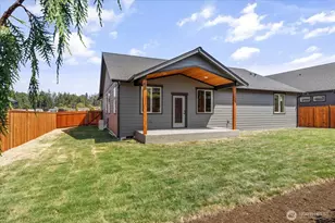 900 NW Shire St, Oak Harbor, WA 98277 - Photo 32