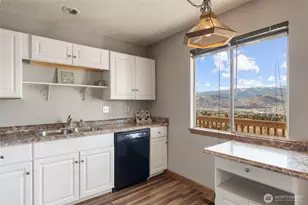 624 Daniels Dr NE, East Wenatchee, WA 98802 - Photo 12