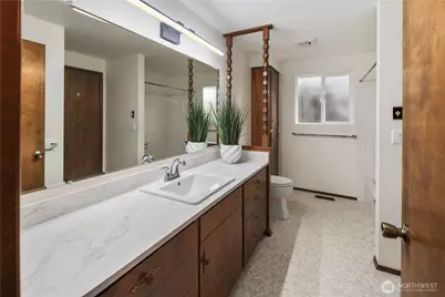 811 16th Street NW, Puyallup, WA 98371 - Photo 28