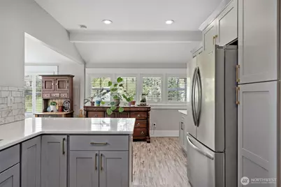 724 S Summit Avenue, Bremerton, WA 98312 - Photo 16