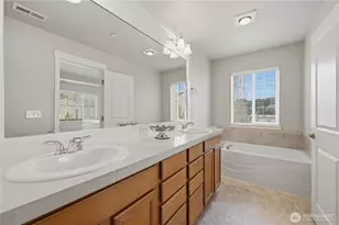 18635 101st Ave NE, Bothell, WA 98011 - Photo 14