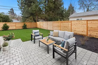 8221 22nd Avenue NE, Seattle, WA 98115 - Photo 36