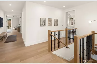 8221 22nd Avenue NE, Seattle, WA 98115 - Photo 18