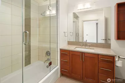 10650 NE 9th Place #2524, Bellevue, WA 98004 - Photo 30