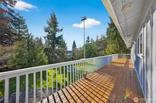 8651 Turners Bay Pl, Anacortes, WA 98221 - Photo 10
