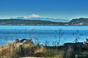 689 Kellogg Ln, Oak Harbor, WA 98277 - Photo 10