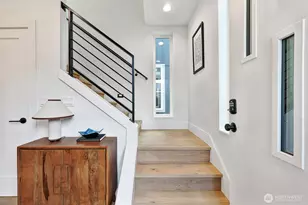 2006 B 19th Ave S, Seattle, WA 98144 - Photo 4